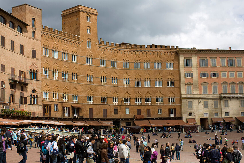 Main square in Siena, Il Campo