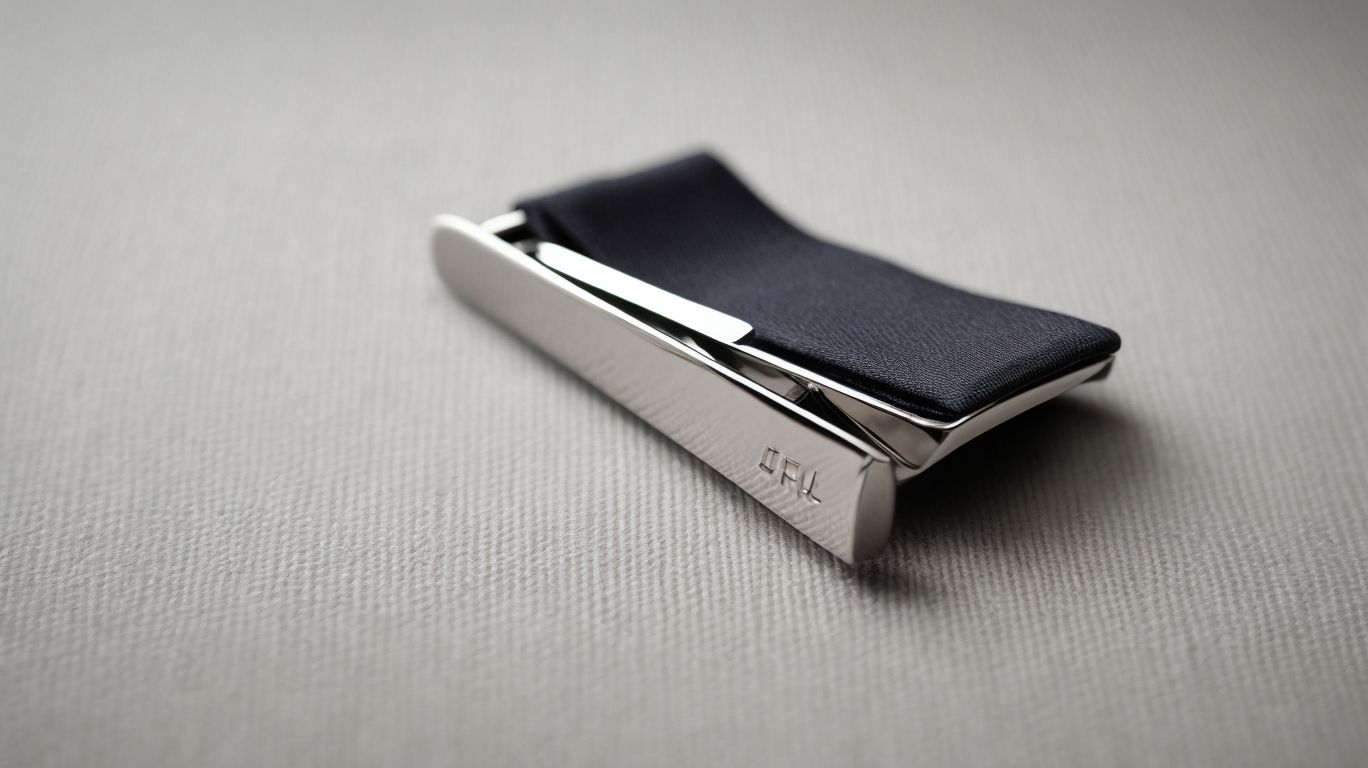 The Art of Choosing the Right Tie Clip for Your Neckties