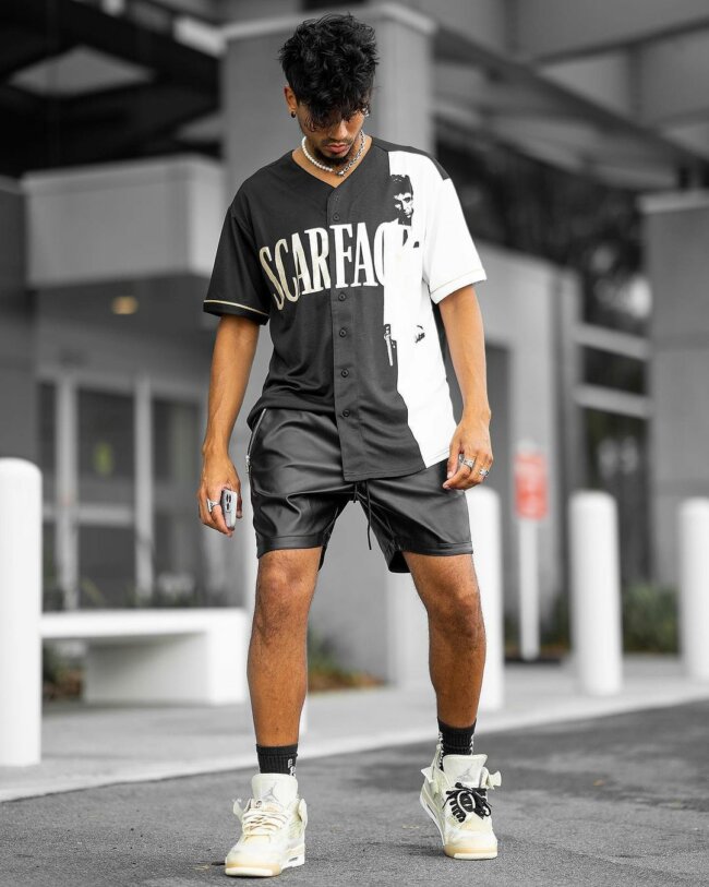 Chic baseball jersey making the perfect casual summer fit.
