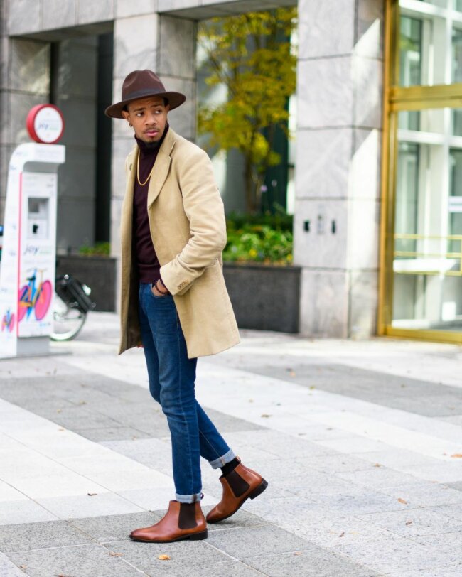 A classy outfit featuring high-class Chelsea boots. 