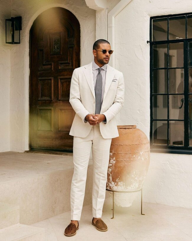 An elegant appearance with an ivory suit. 