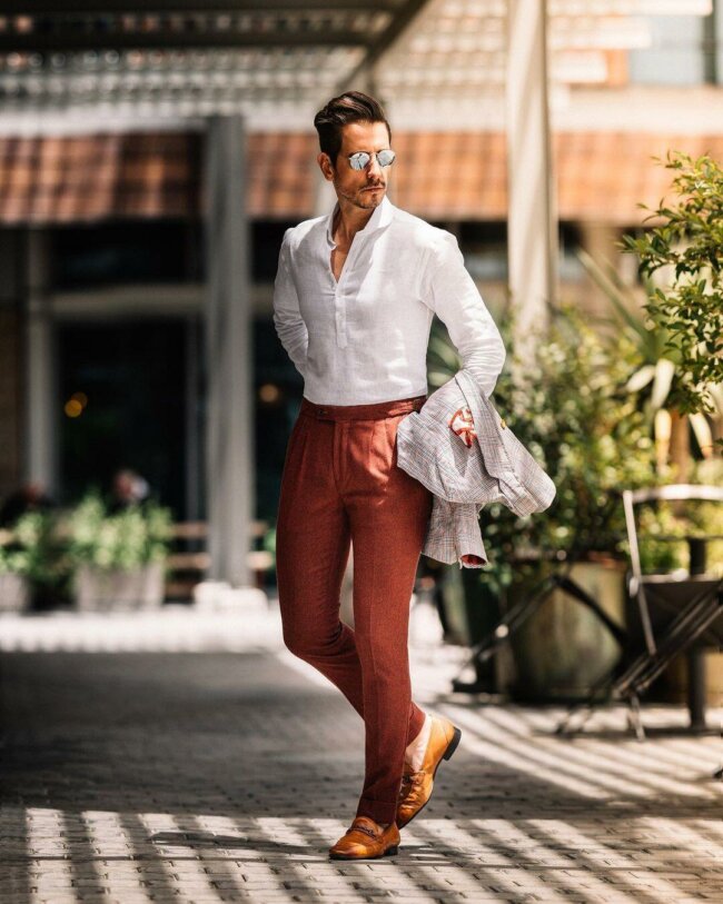 A breathable outfit with linen shirt.