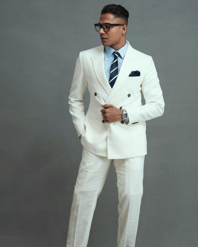 A linen suit, perfect for summer. 
