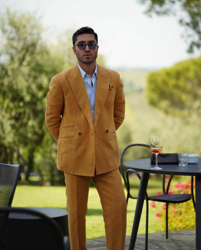 A linen suit with a breathable yet fancy look. 